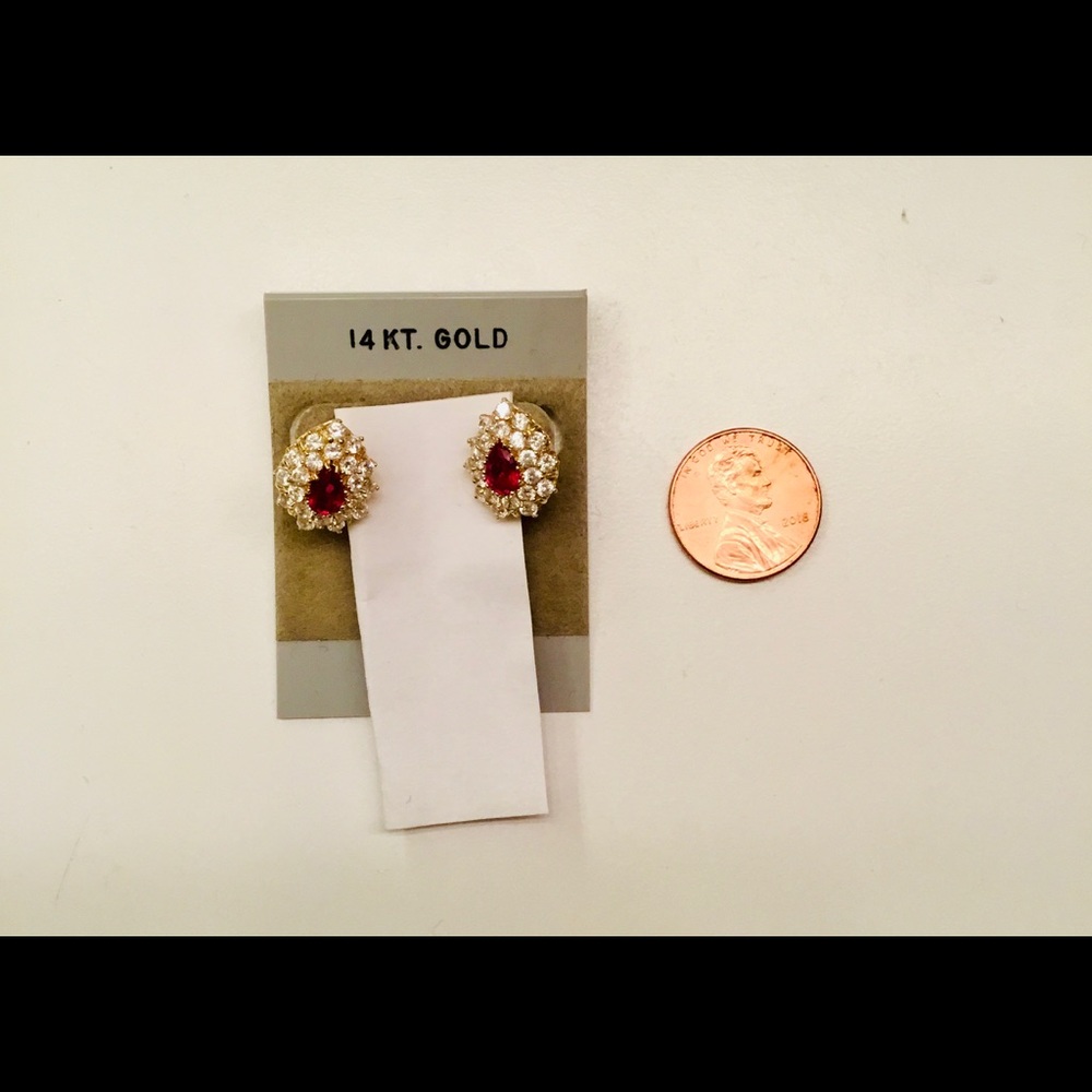 14k Gold Ruby stud earrings
